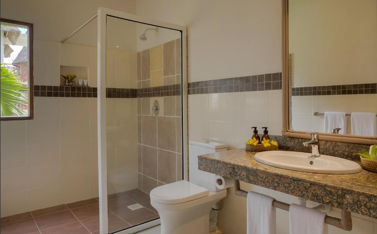 Neptune Village Beach Resort & Spa Galu Bagian luar foto