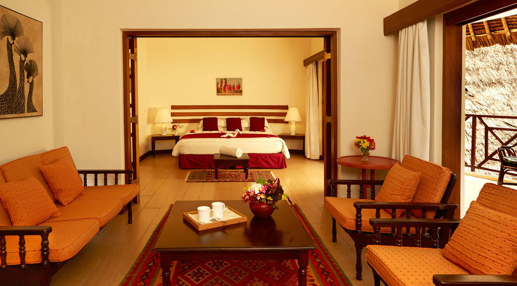 Neptune Village Beach Resort & Spa Galu Bagian luar foto
